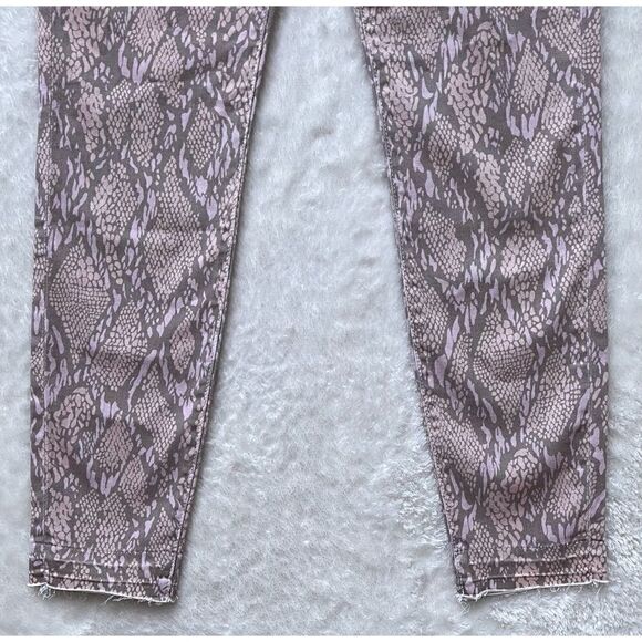 NWT J Brand Alana High Rise Crop Raw Hem Skinny Jean in Adder Pink - Picture 12 of 16